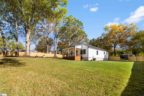 A home in Easley