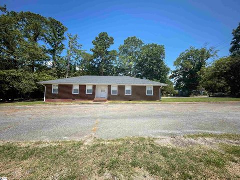 203 N Hamilton Street Williamston SC 29697