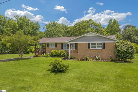 Single Family Residence in Gaffney SC 123 Pleasant Meadows Drive.jpg