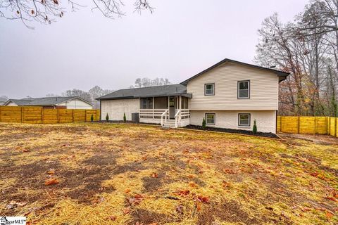 A home in Taylors