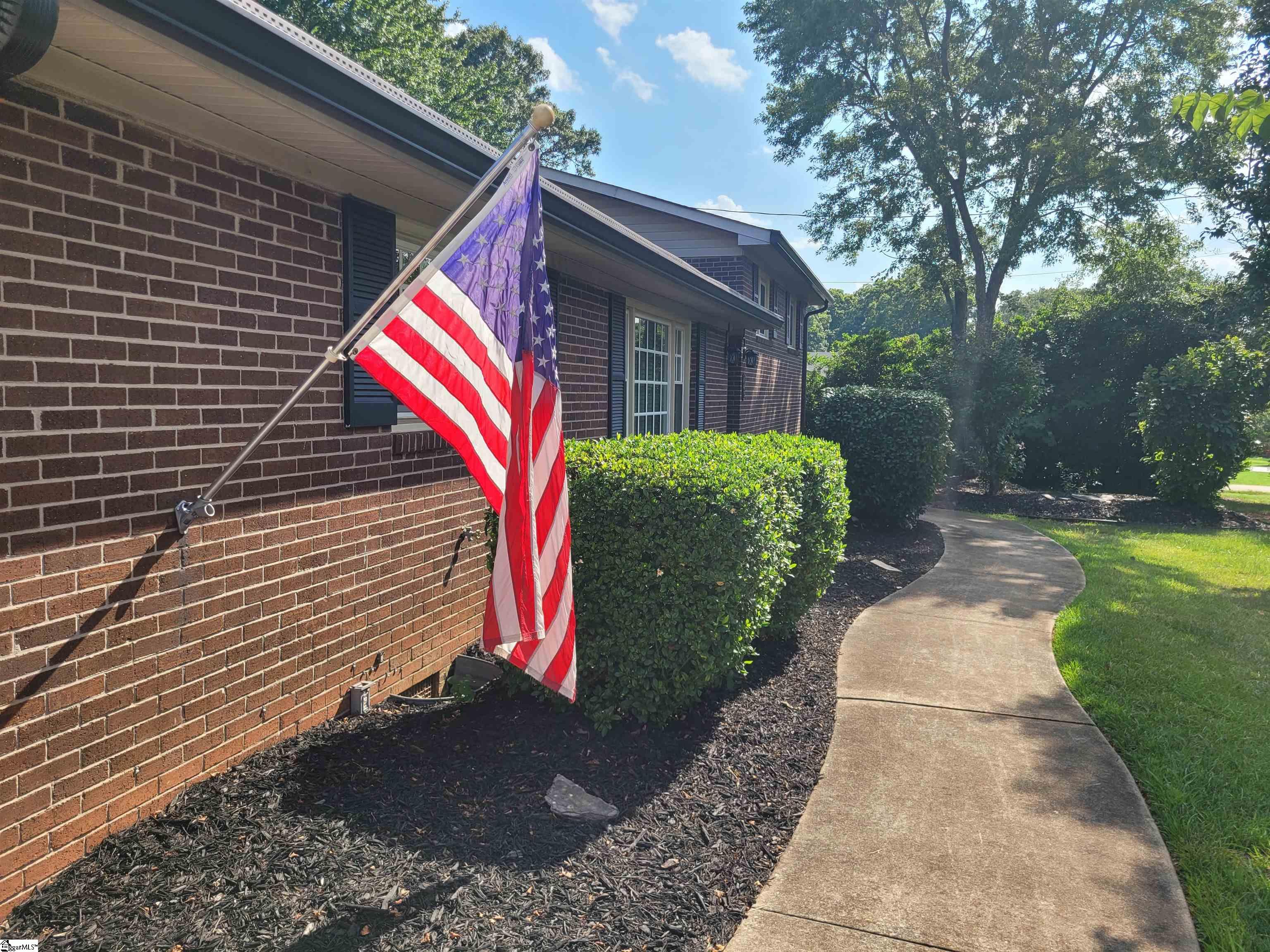 103 Pinehurst Drive