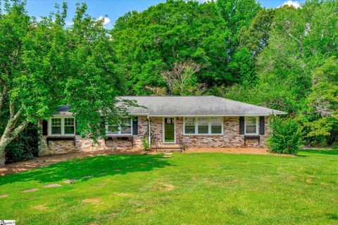 Single Family Residence in Greenville SC 131 Montis Drive.jpg