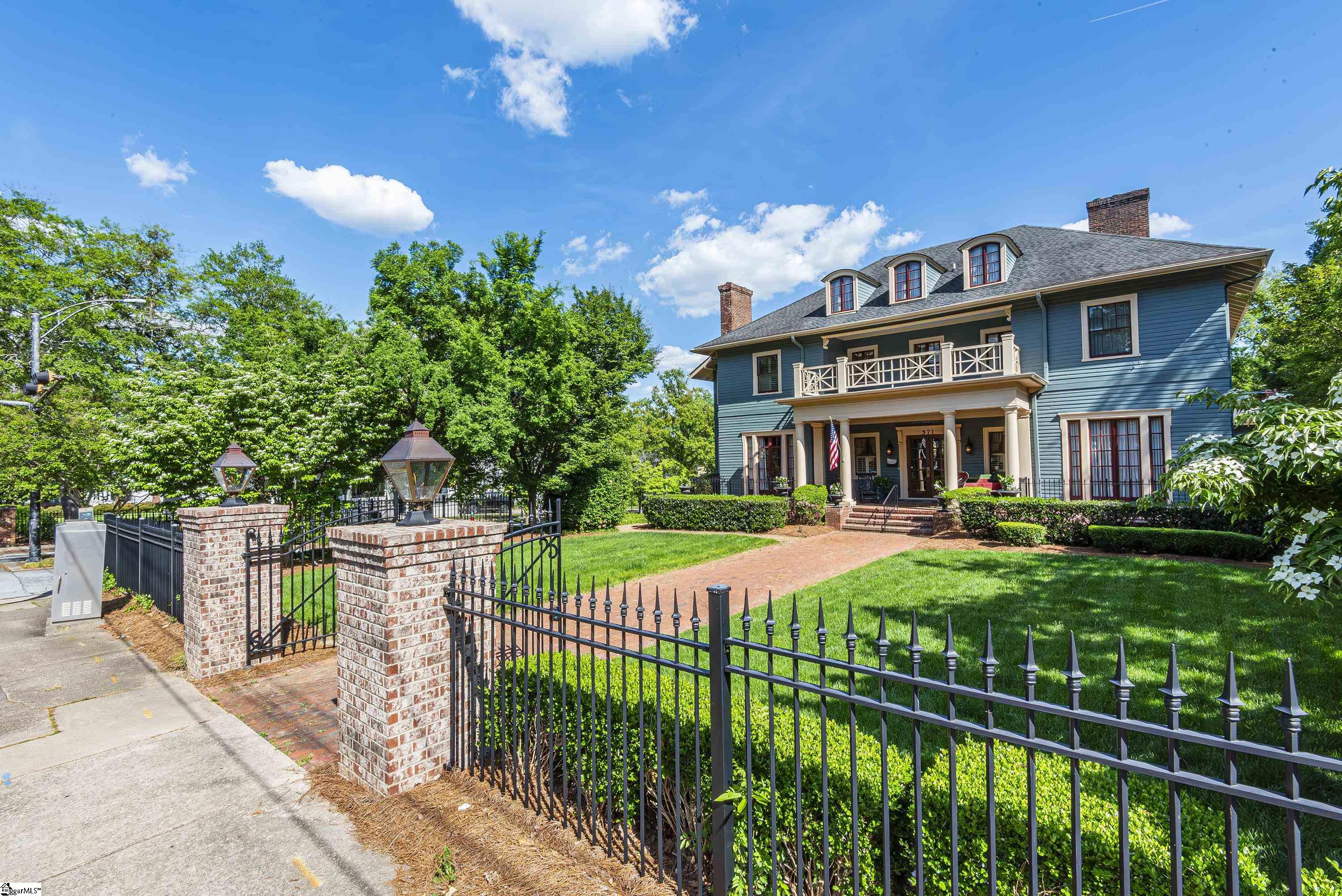 571 E Main Street