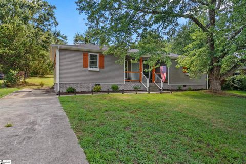 A home in Fountain Inn