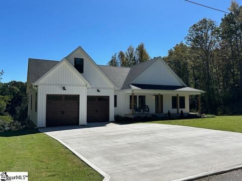 A home in Laurens