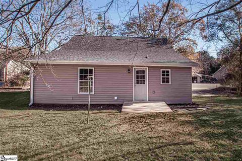 A home in Easley