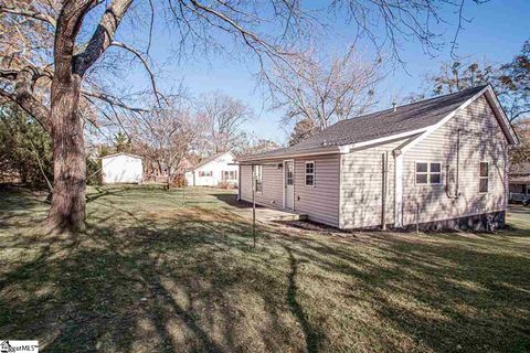 A home in Easley