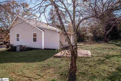 A home in Easley