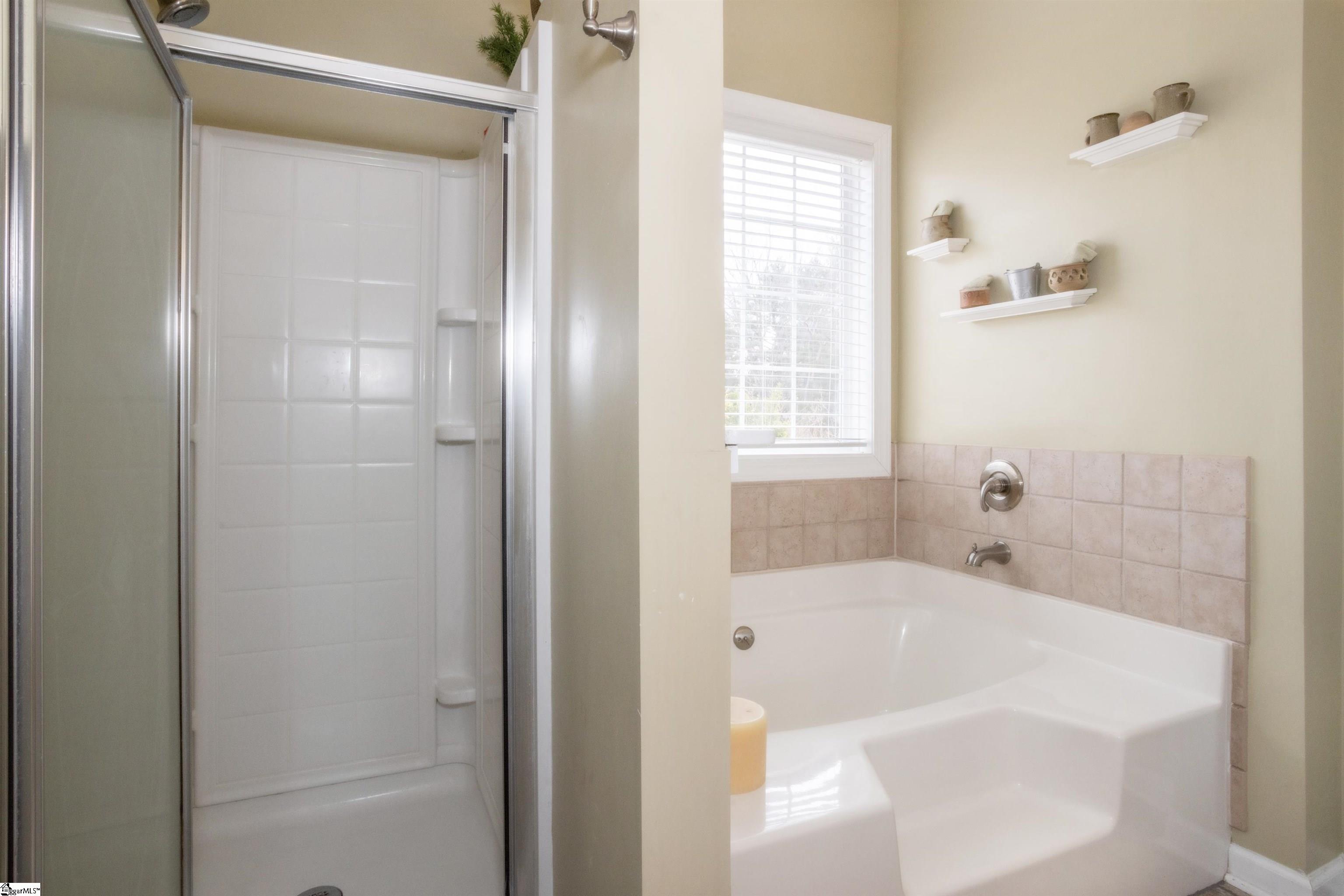 Greer, South Carolina 29651, United States, 3 Bedrooms Bedrooms, ,2 BathroomsBathrooms,Residential,Contingent,14828