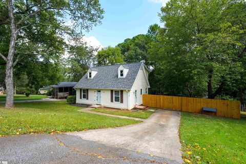 A home in Easley