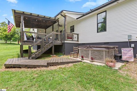 A home in Easley