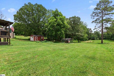 A home in Easley