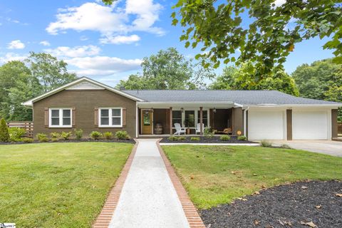 A home in Easley