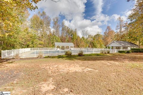 A home in Easley