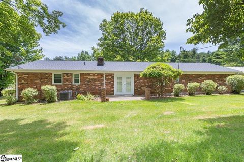 A home in Easley