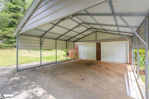 A home in Easley