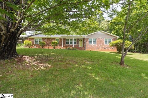 A home in Easley