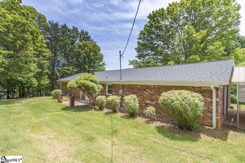 A home in Easley