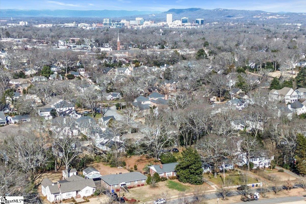 Greenville, South Carolina 29605, United States, 4 Bedrooms Bedrooms, ,2 BathroomsBathrooms,Residential,Contingent,12297