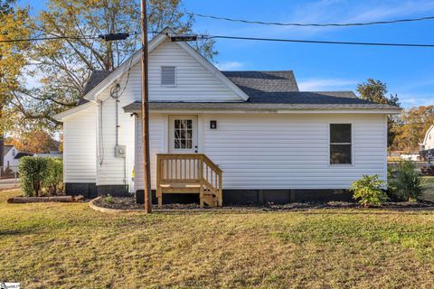 A home in Laurens