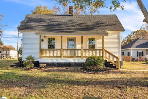 A home in Laurens