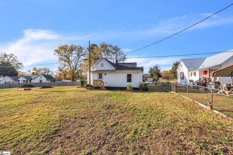 A home in Laurens