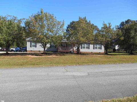 A home in Laurens