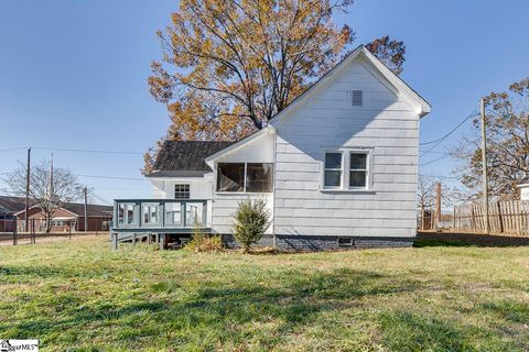 A home in Chesnee