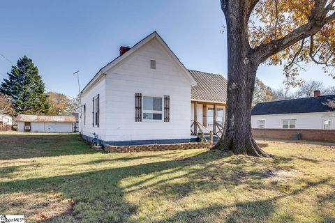 A home in Chesnee