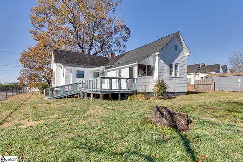 A home in Chesnee