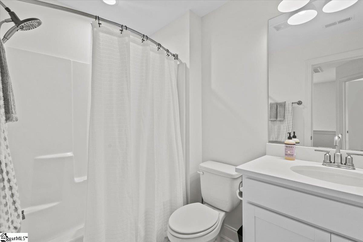 Spartanburg, South Carolina 29302, United States, 4 Bedrooms Bedrooms, ,4 BathroomsBathrooms,Residential,Active,27634