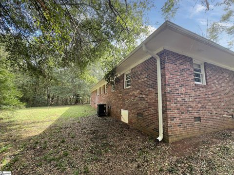 A home in Easley