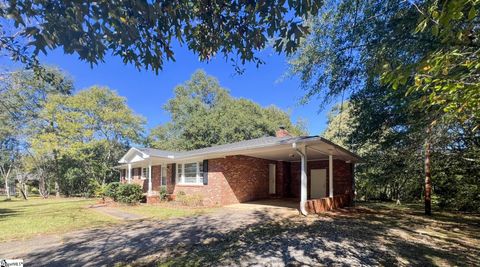 A home in Easley