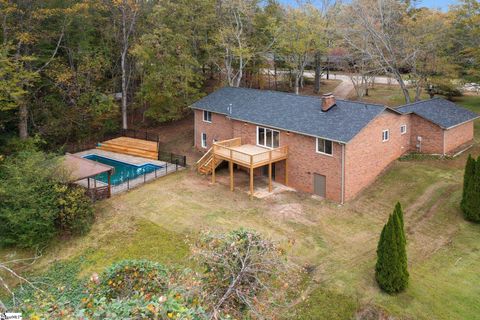 A home in Easley