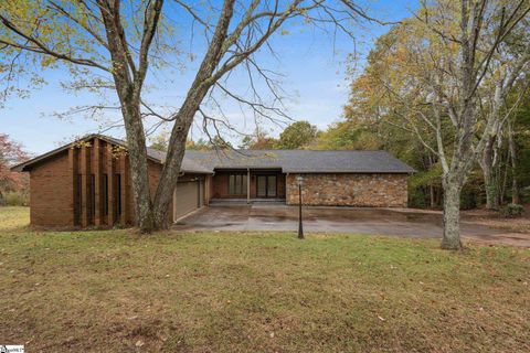 A home in Easley