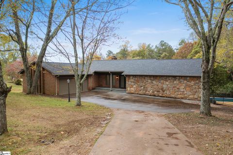 A home in Easley