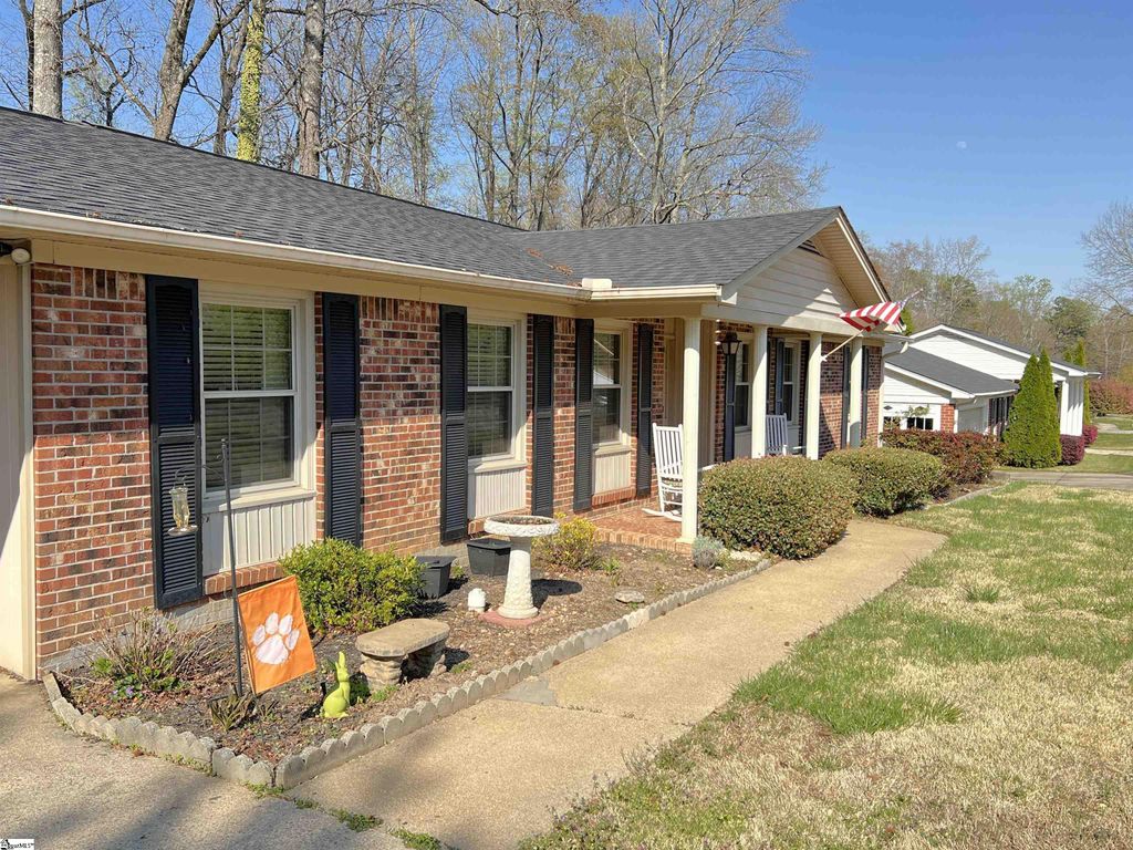 502 Confederate Circle, Taylors, SC 29687, MLS 1521953 Howard Hanna