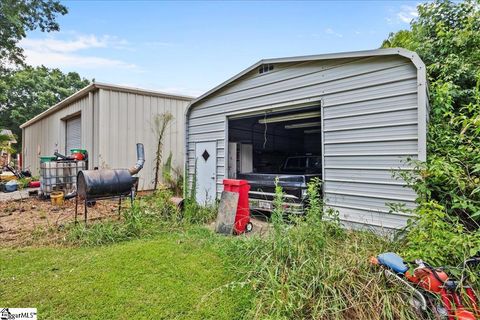 A home in Chesnee