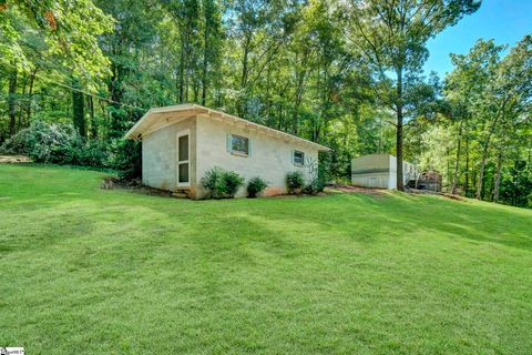 A home in Laurens