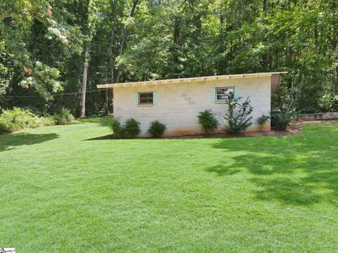 A home in Laurens