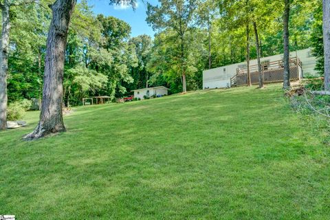 A home in Laurens