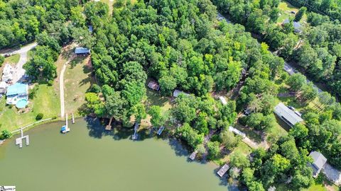 A home in Laurens