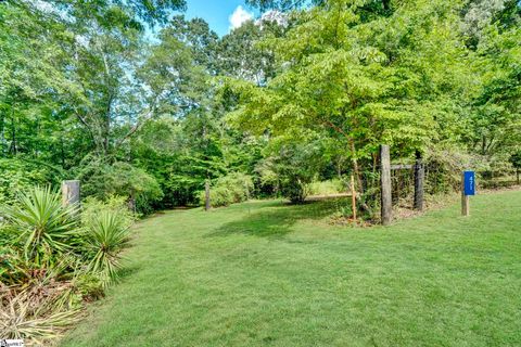 A home in Laurens