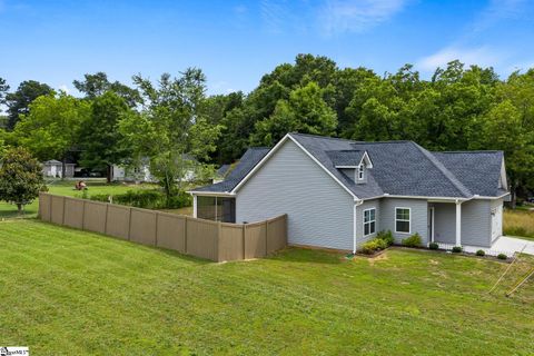 Single Family Residence in Belton SC 135 Stevenson Drive 23.jpg