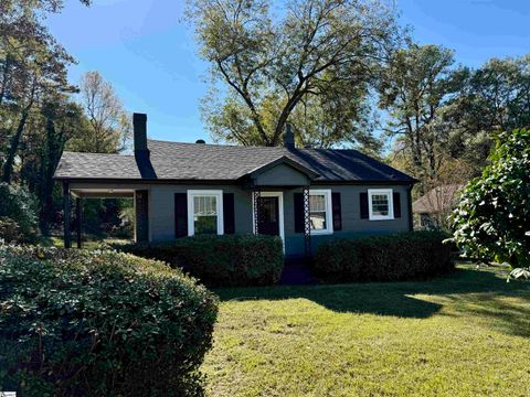 A home in Easley