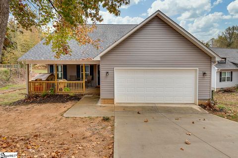 A home in Easley