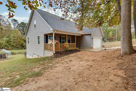 A home in Easley