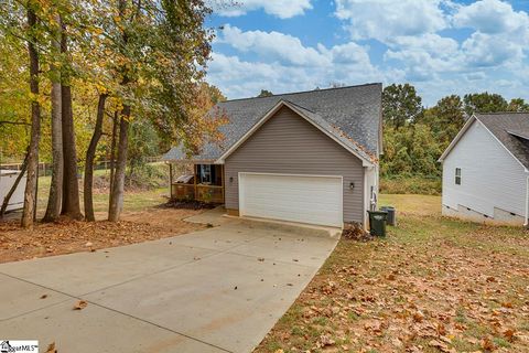 A home in Easley