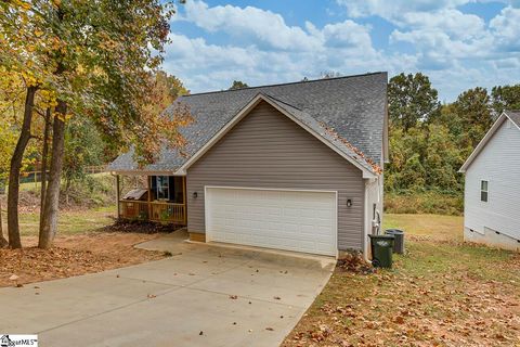 A home in Easley