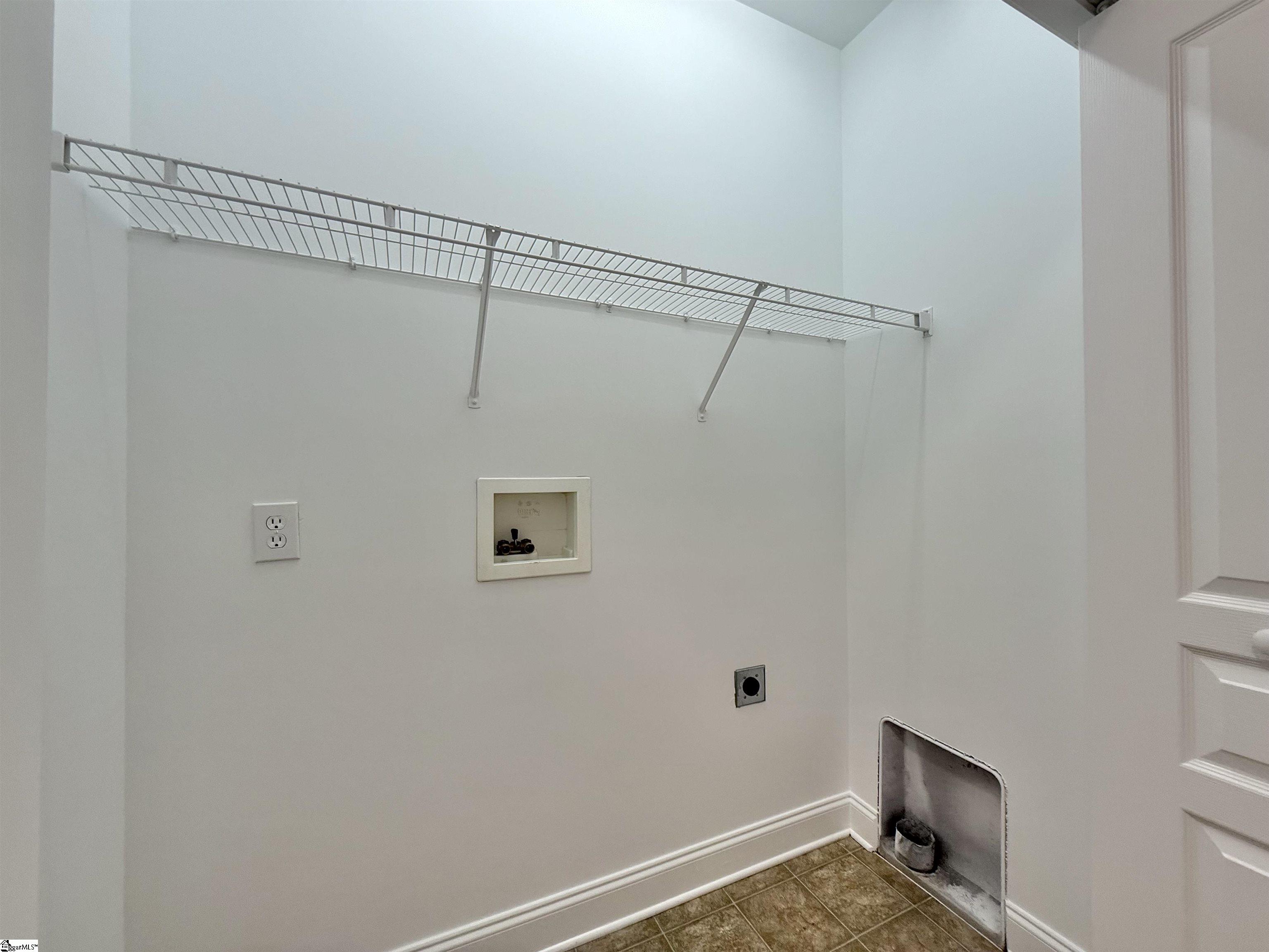 Seneca, South Carolina 29678, United States, 3 Bedrooms Bedrooms, ,3 BathroomsBathrooms,Residential,Contingent,17688